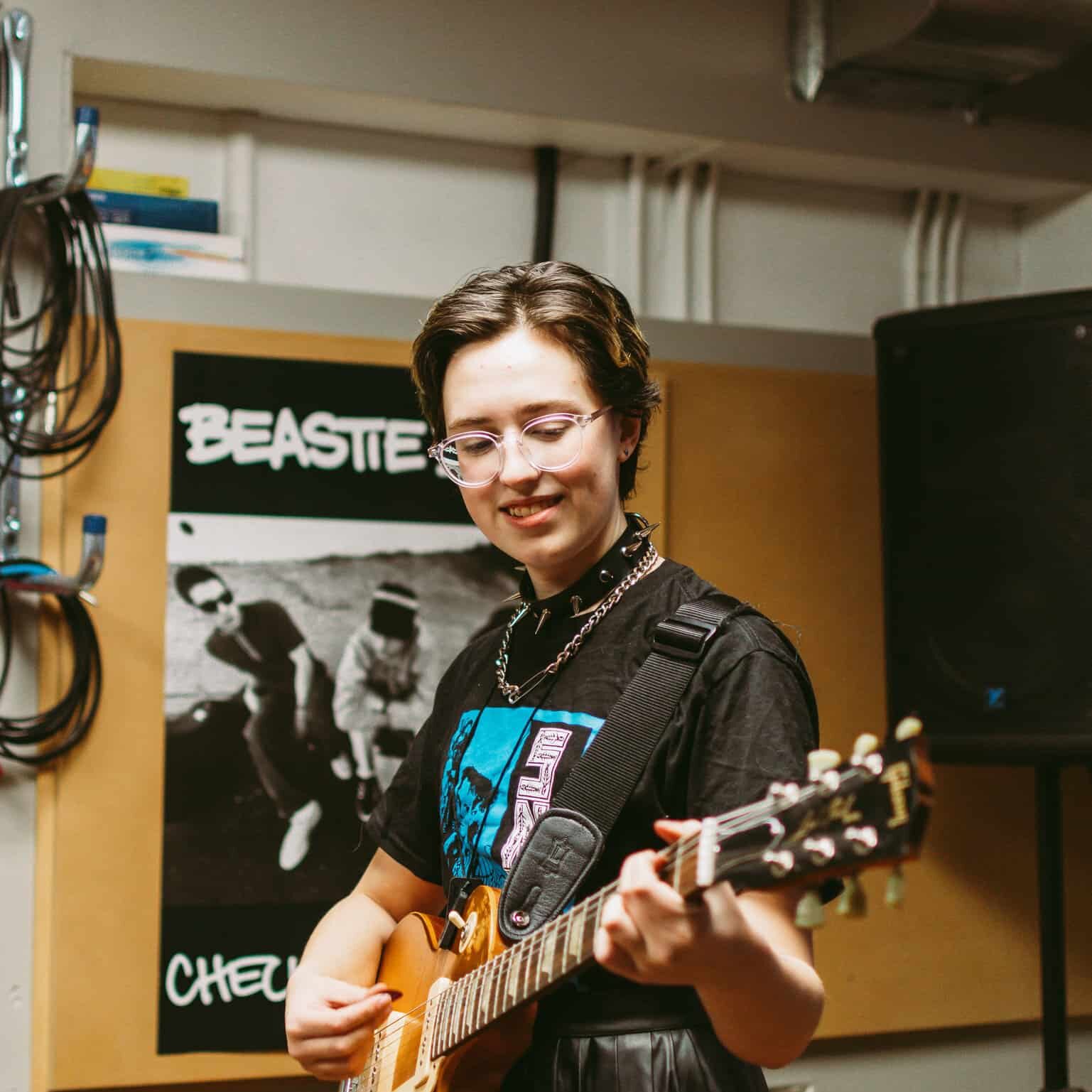 GrayHivePhoto_Backbeat_Winter_2022-33